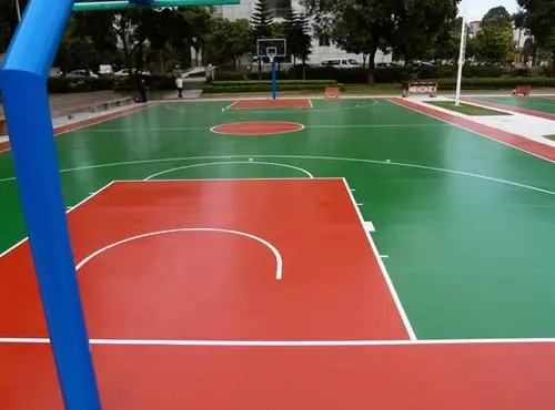 岳阳球场地面翻新,裂缝修重要性